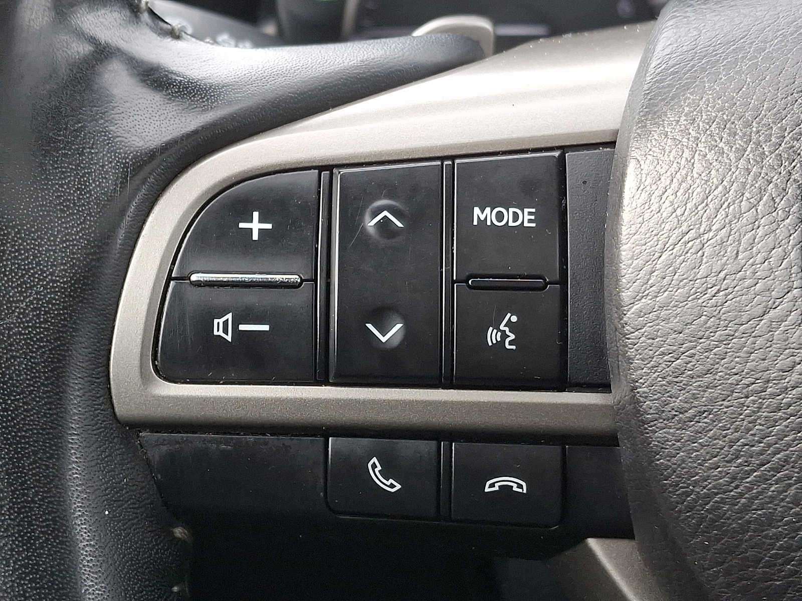 Thumbnail: 2020 Lexus RX - 17