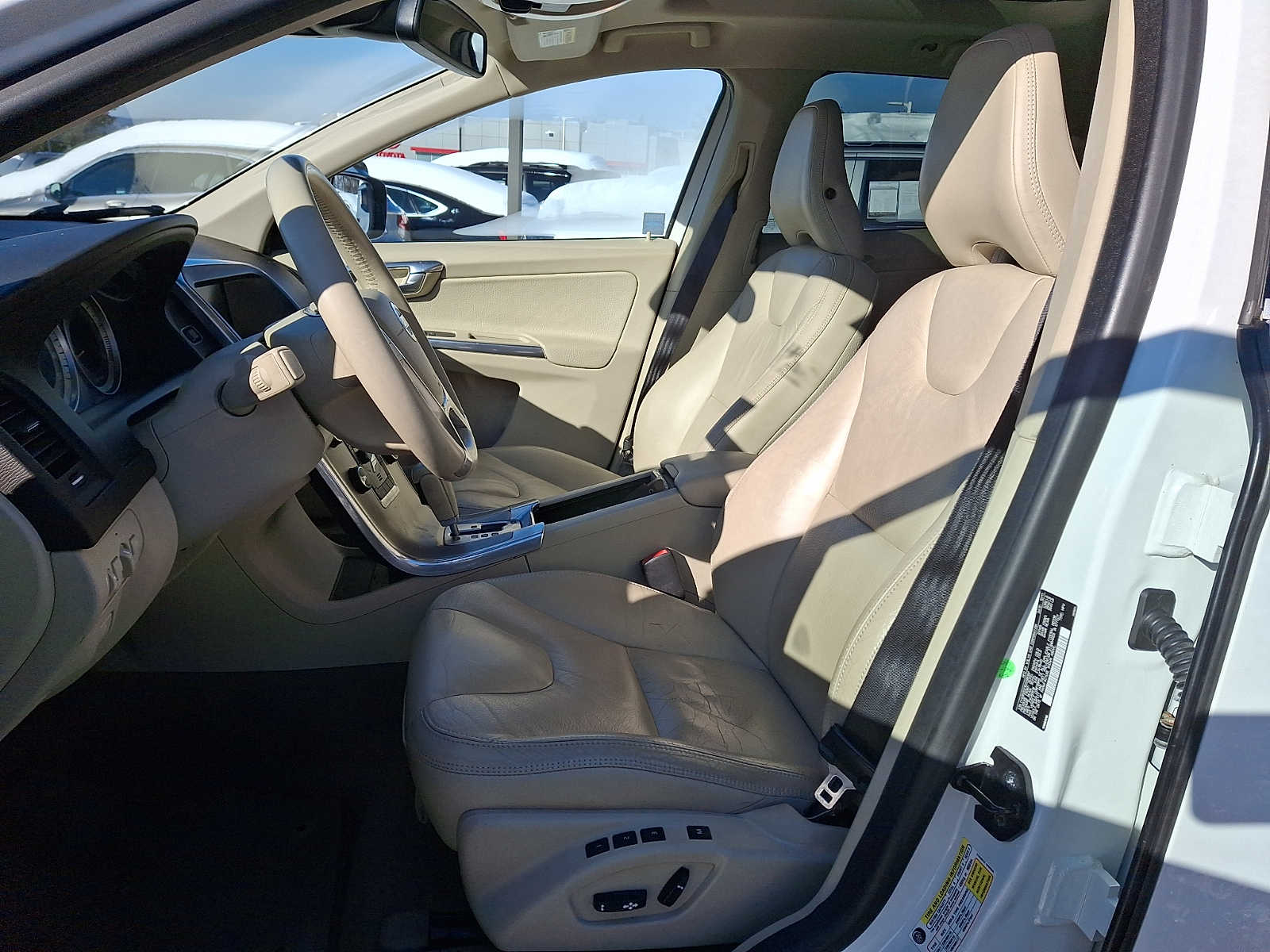 Thumbnail: 2012 Volvo XC60 - 11