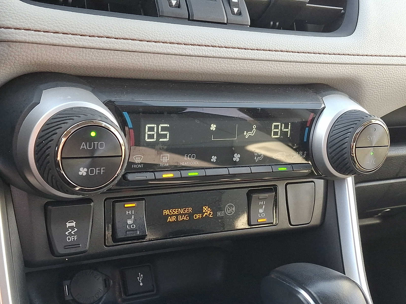 Thumbnail: 2022 Toyota RAV4 - 13