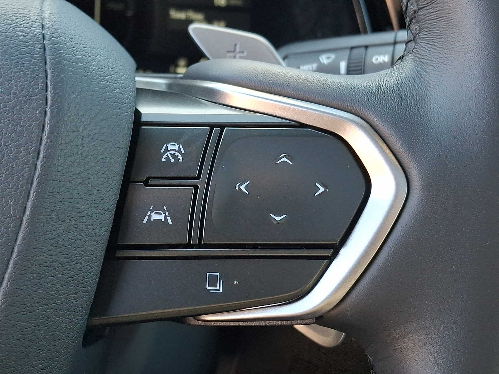 Thumbnail: 2025 Lexus RX - 19