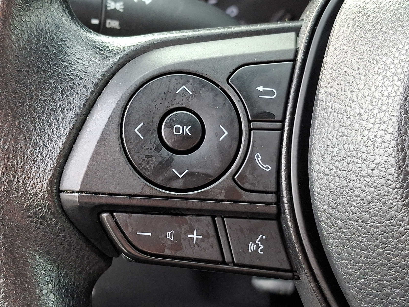 Thumbnail: 2022 Toyota RAV4 - 17