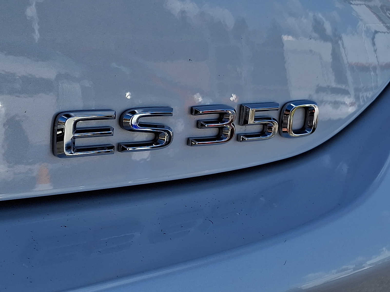Thumbnail: 2024 Lexus ES - 28