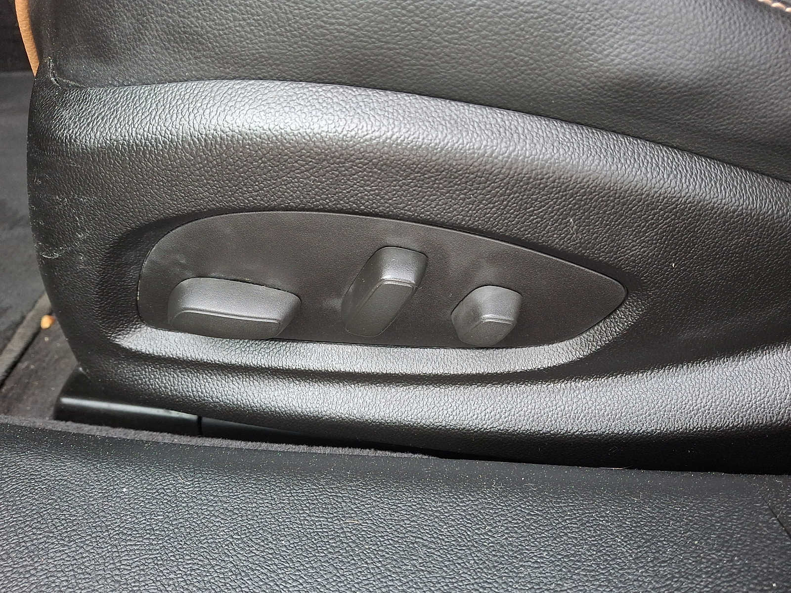 Thumbnail: 2014 Chevrolet Impala - 11