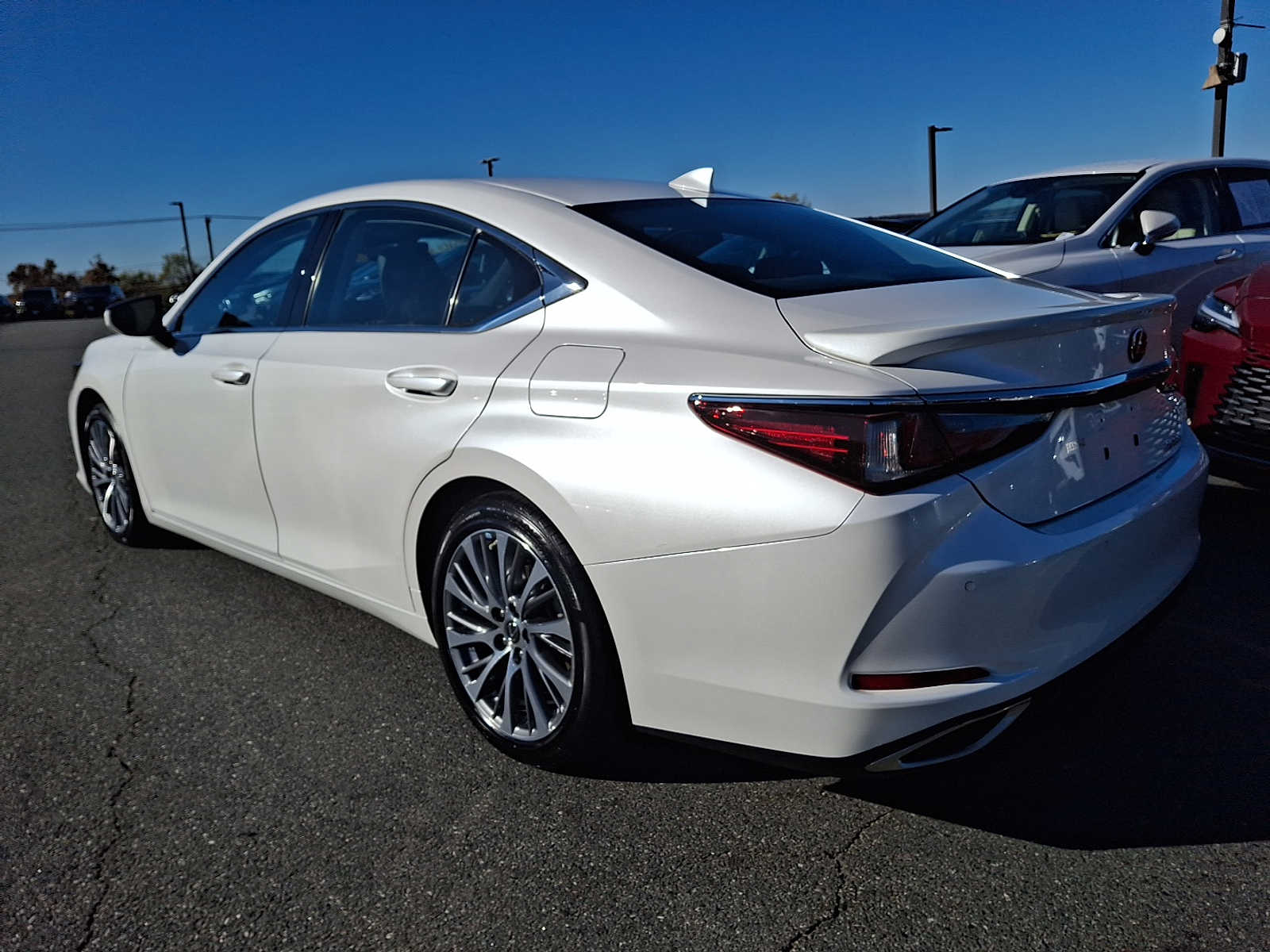 Thumbnail: 2020 Lexus ES - 6