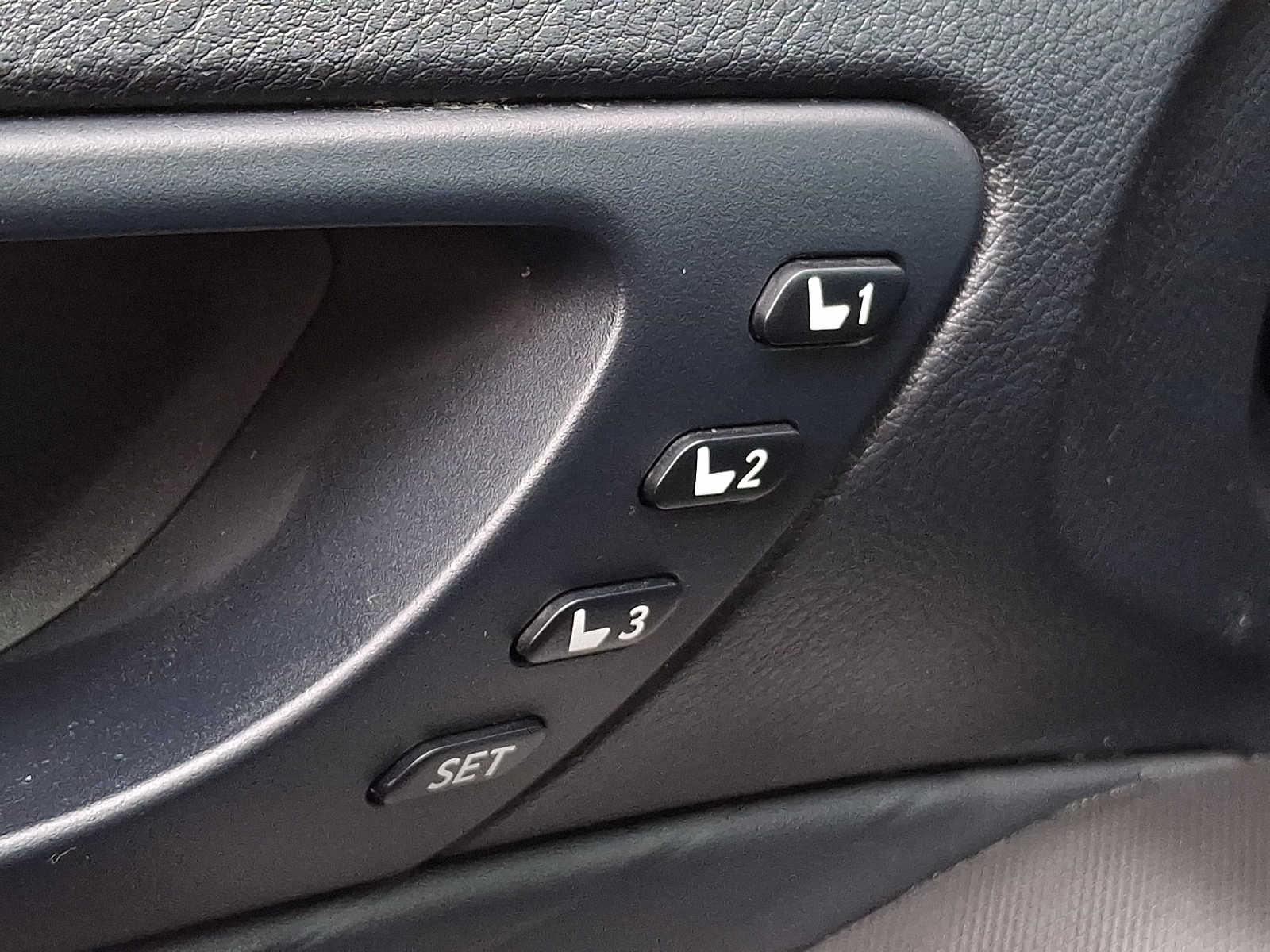 Thumbnail: 2023 Lexus IS - 24