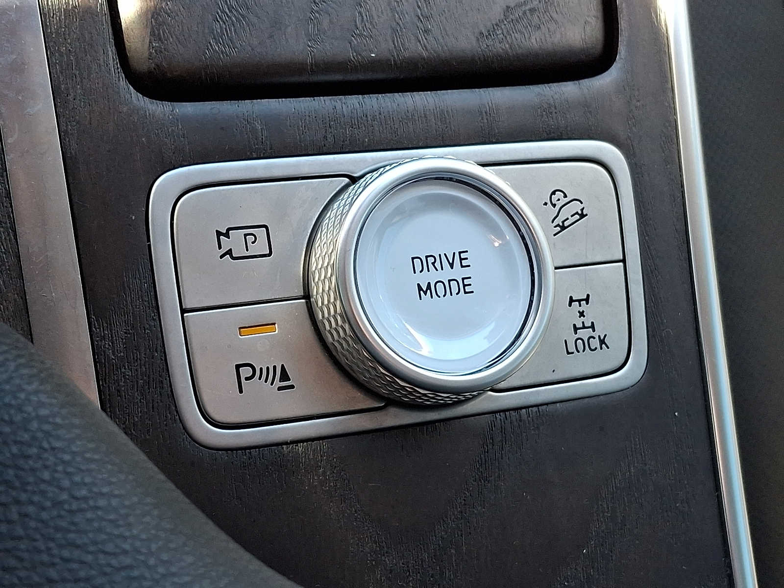 Thumbnail: 2023 Genesis GV80 - 22