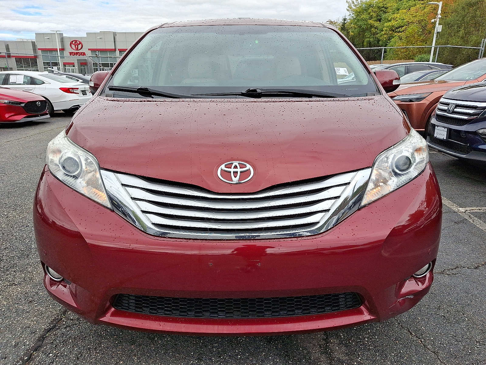 Thumbnail: 2013 Toyota Sienna - 2