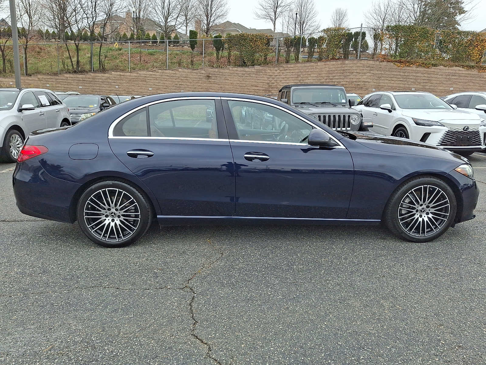 Thumbnail: 2023 Mercedes-Benz C-Class - 4