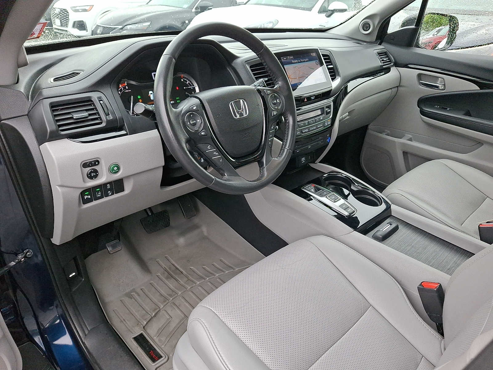 Thumbnail: 2017 Honda Pilot - 11