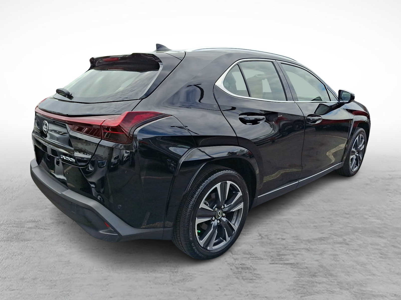 Thumbnail: 2023 Lexus UX - 5