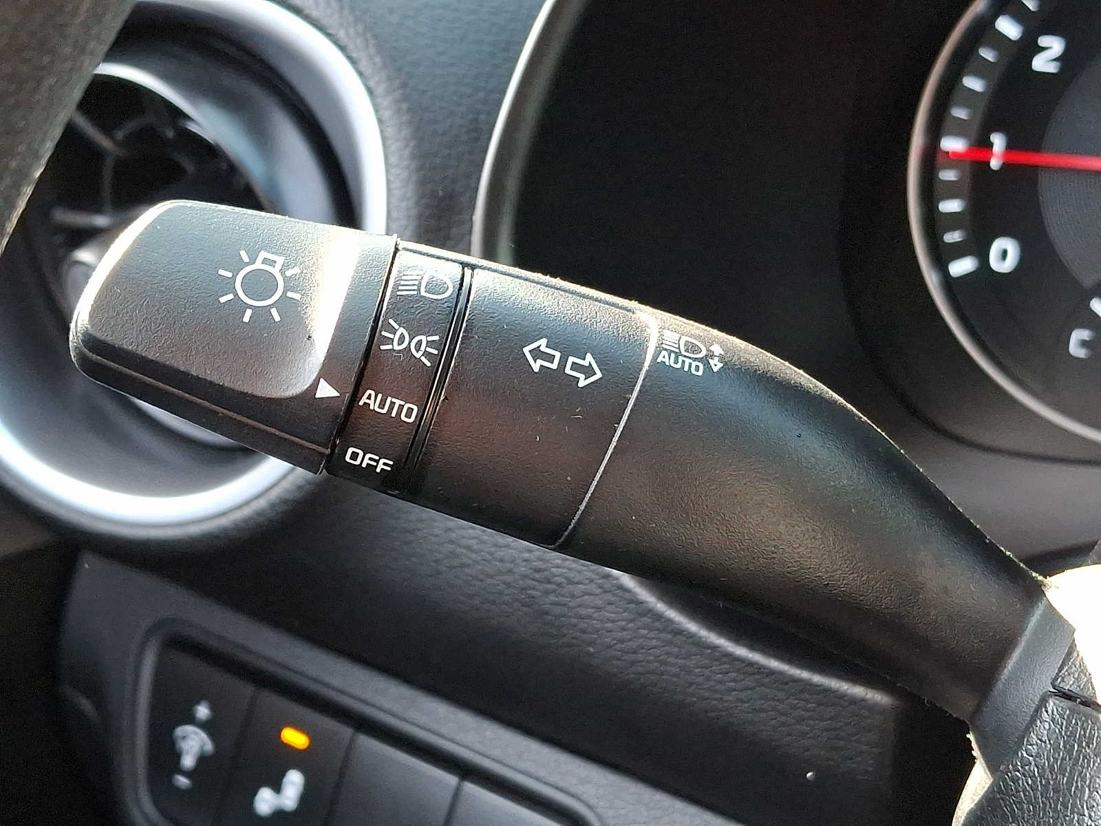 Thumbnail: 2023 Kia Forte - 21