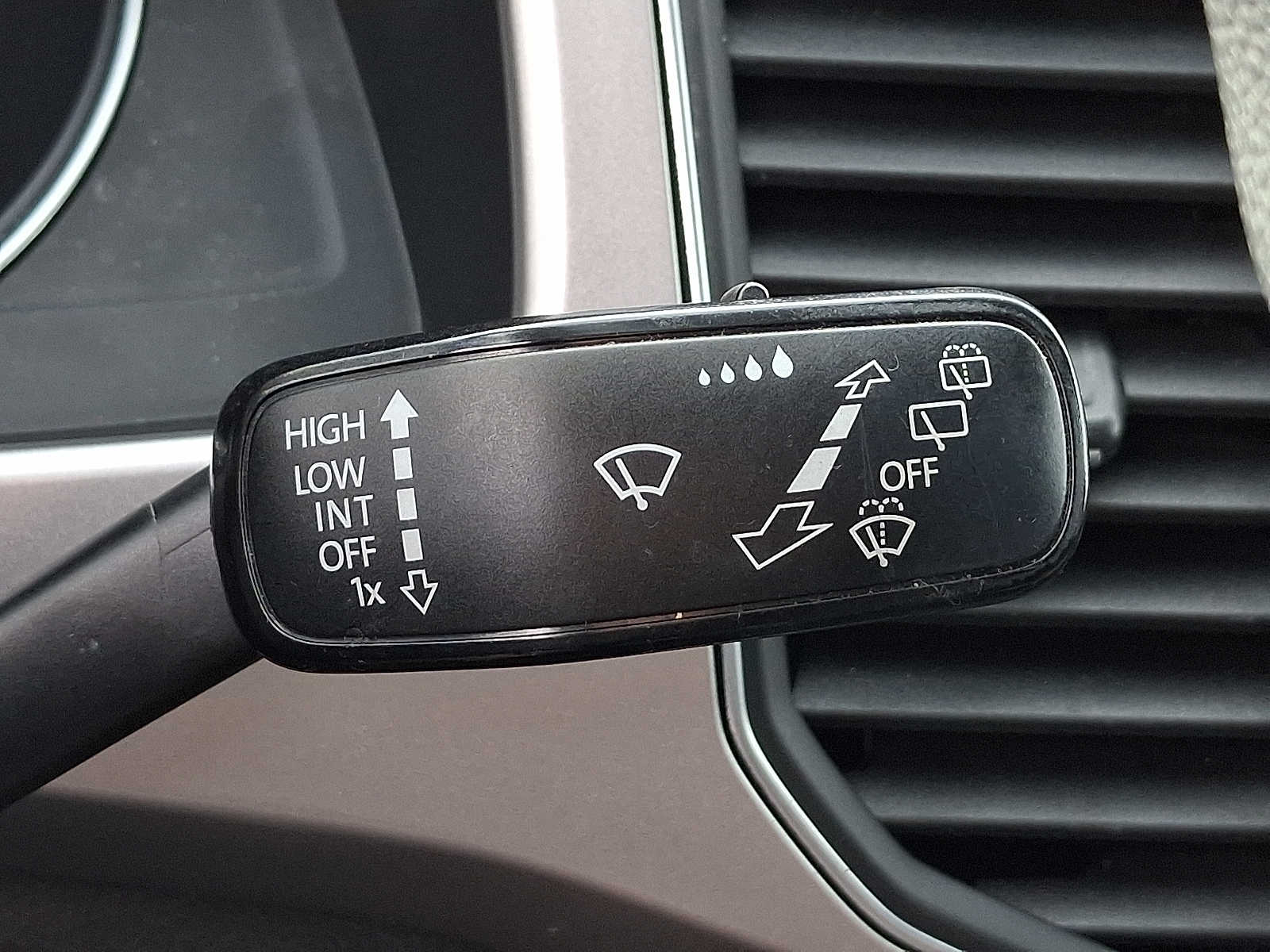 Thumbnail: 2018 Volkswagen Atlas - 25