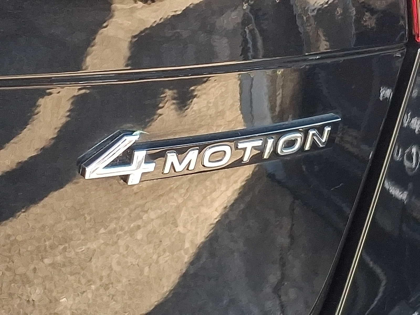 Thumbnail: 2022 Volkswagen Tiguan - 28