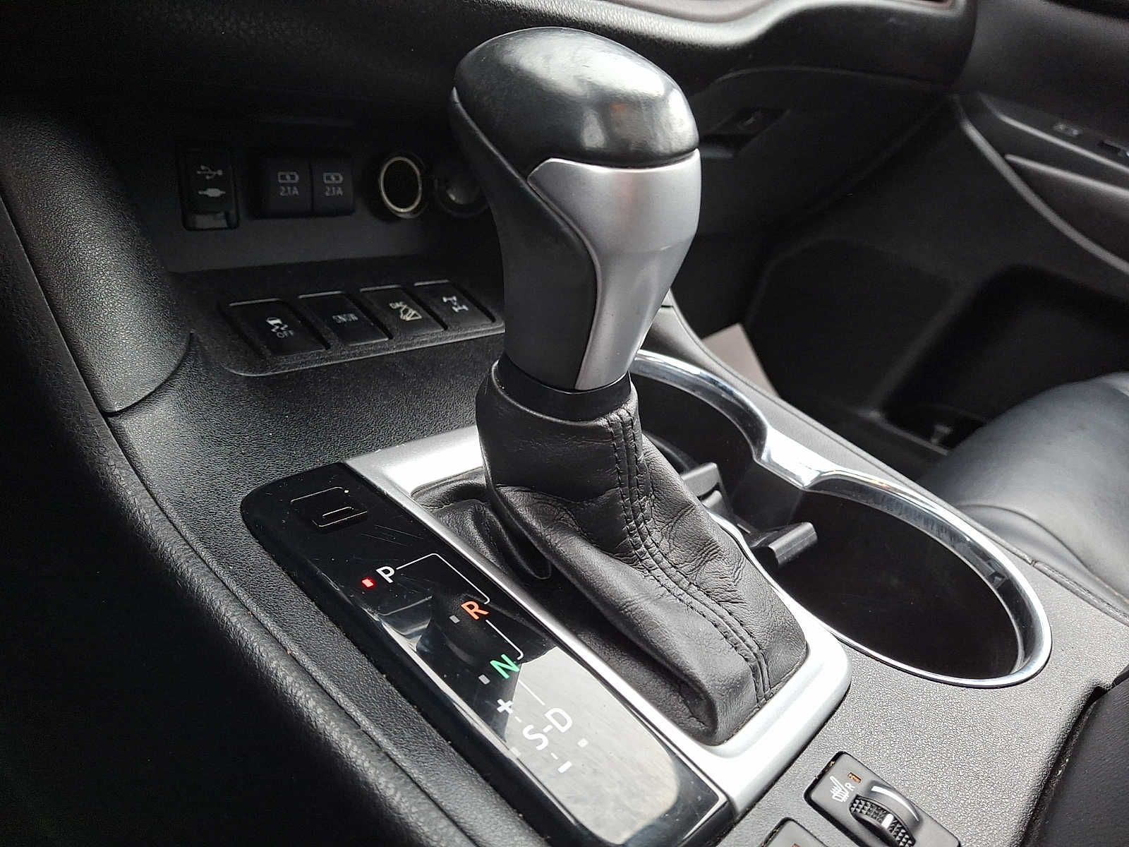 Thumbnail: 2017 Toyota Highlander - 13