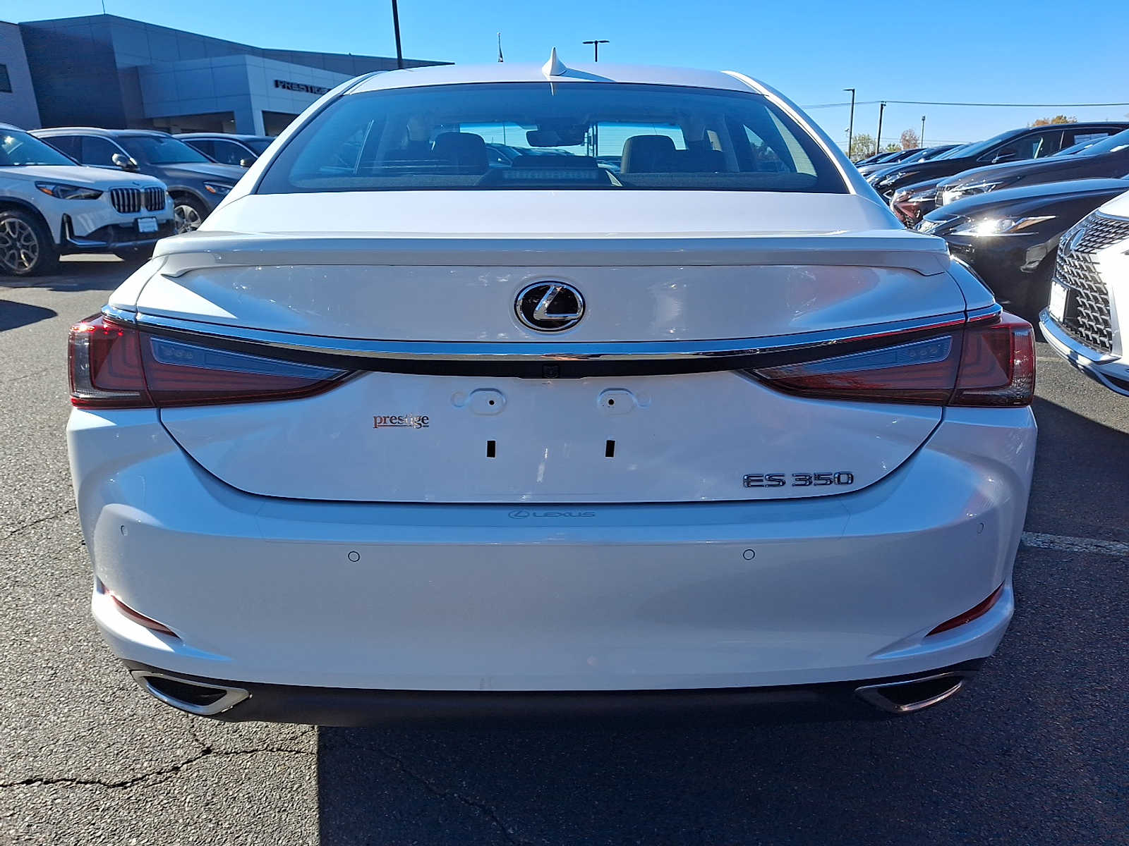 Thumbnail: 2020 Lexus ES - 5