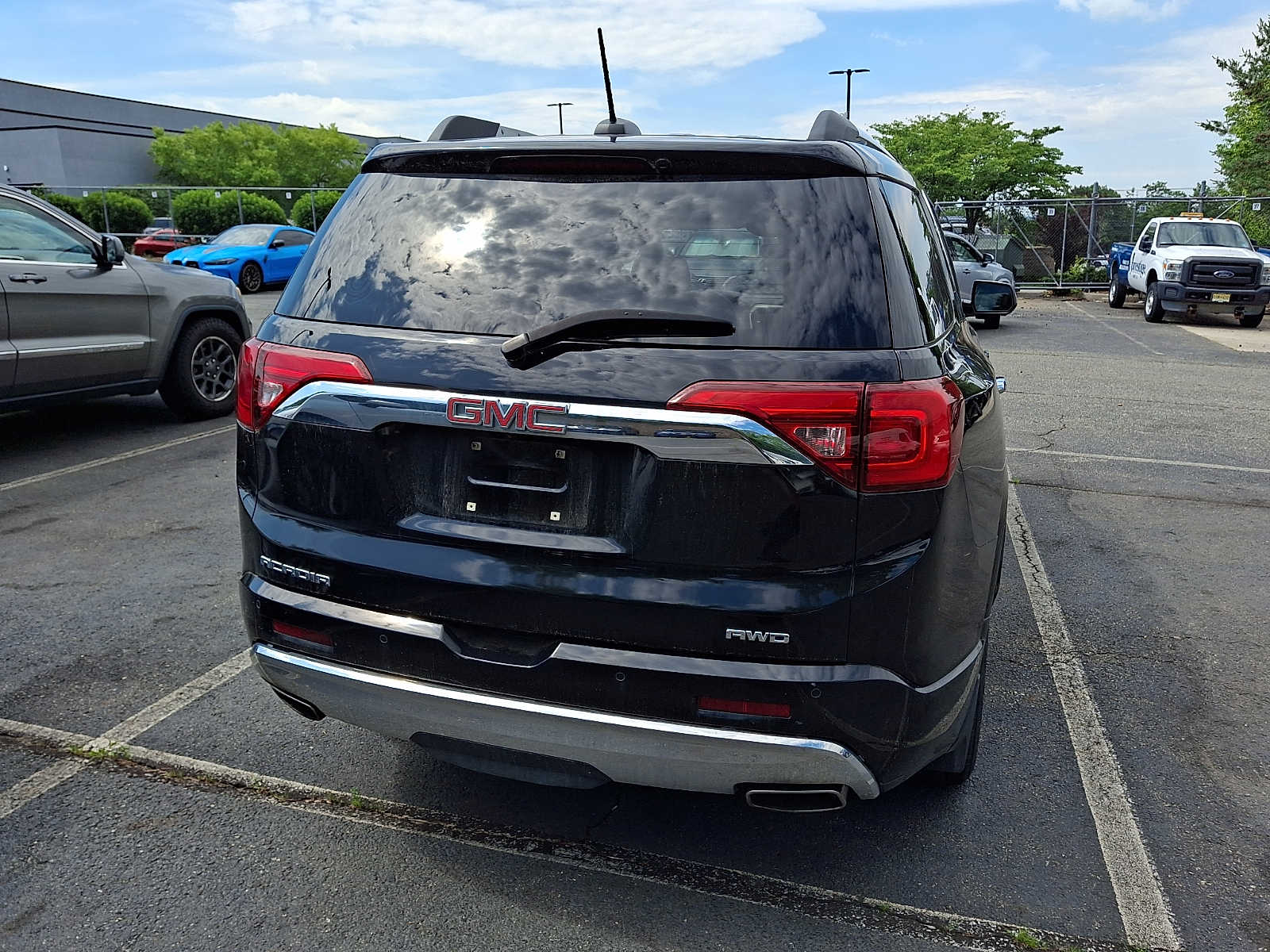 Thumbnail: 2018 GMC Acadia - 3