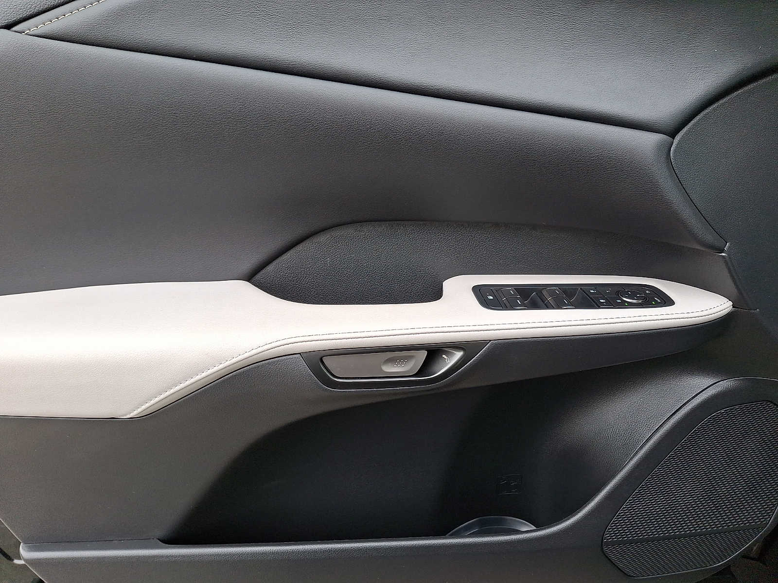 Thumbnail: 2023 Lexus RX - 8