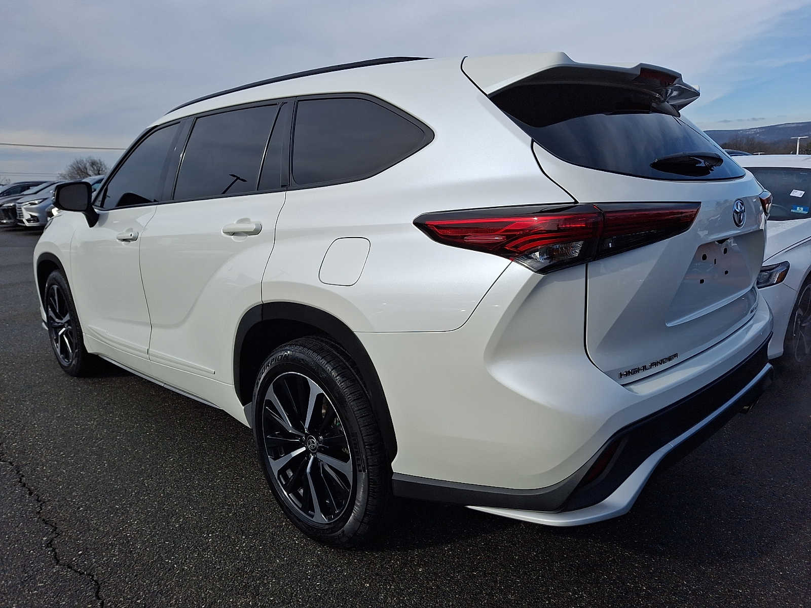 Thumbnail: 2021 Toyota Highlander - 5