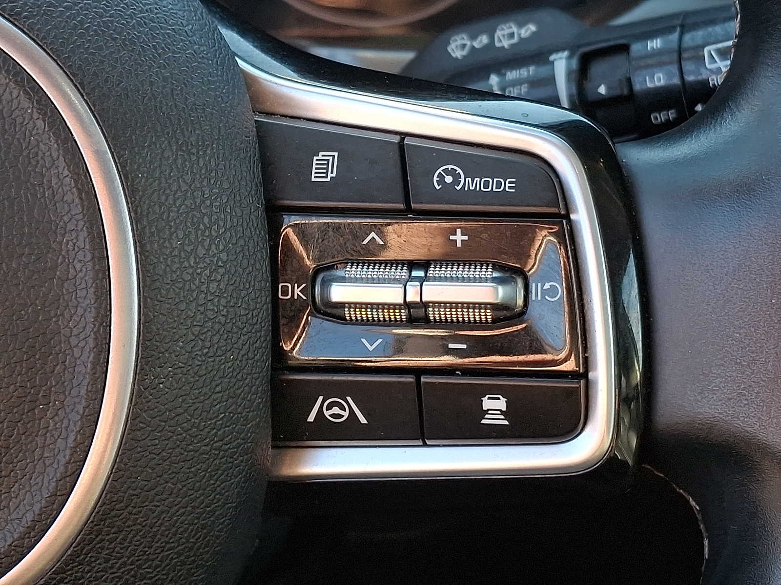 Thumbnail: 2021 Kia Sorento - 17