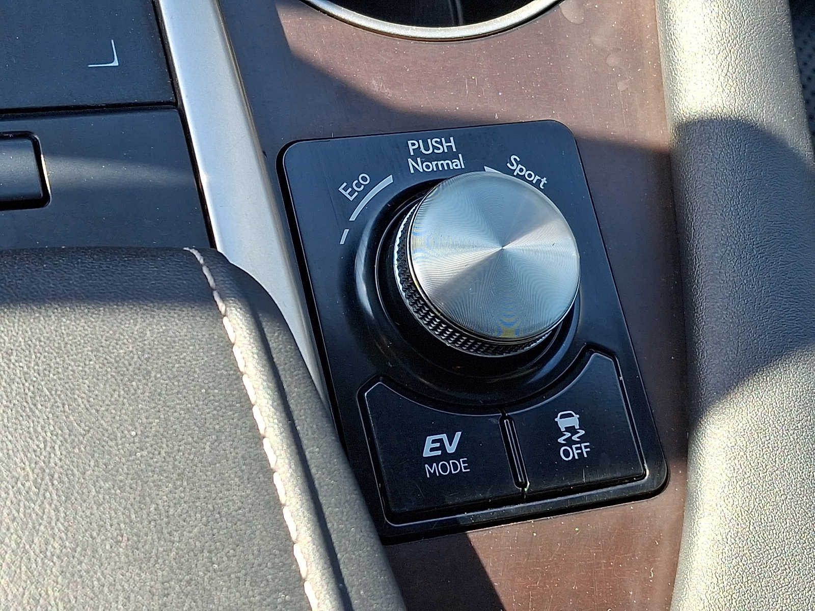 Thumbnail: 2021 Lexus RX - 23