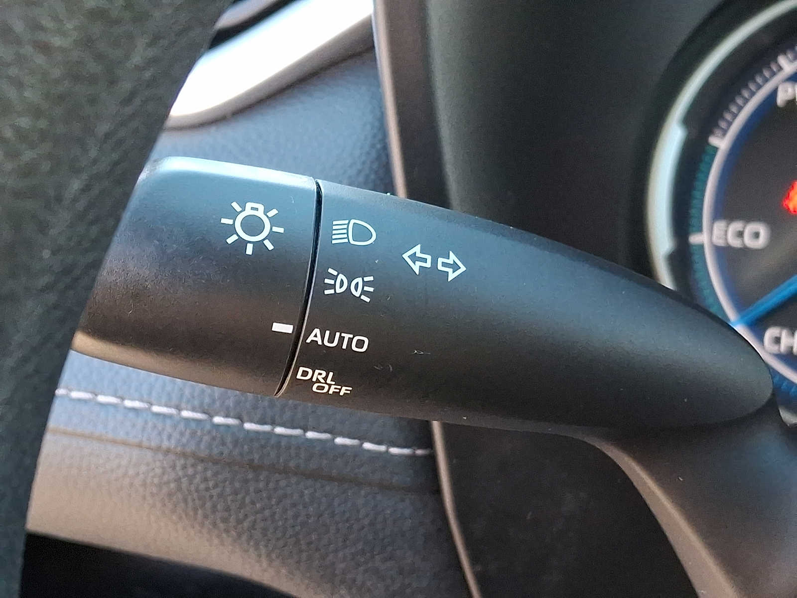 Thumbnail: 2025 Toyota RAV4 - 23