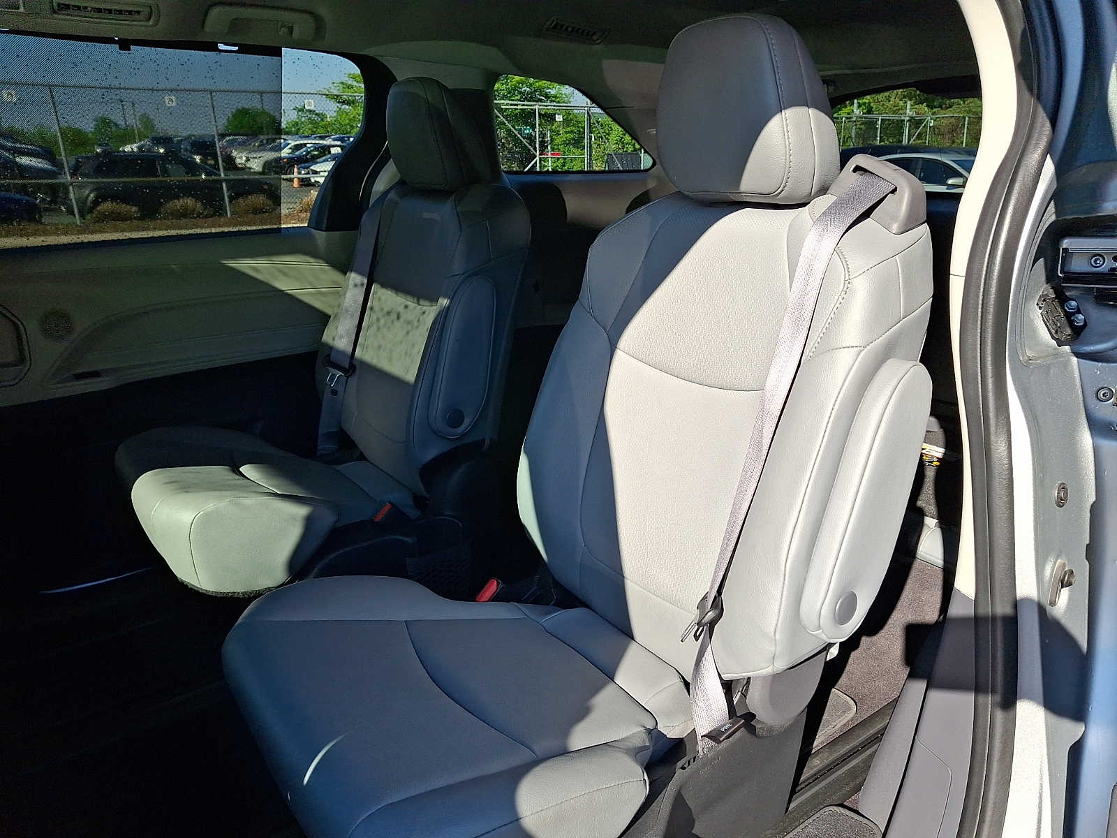 Thumbnail: 2024 Toyota Sienna - 8