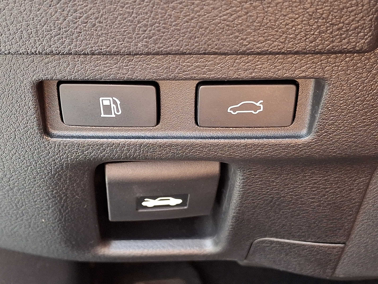 Thumbnail: 2021 Lexus ES - 22