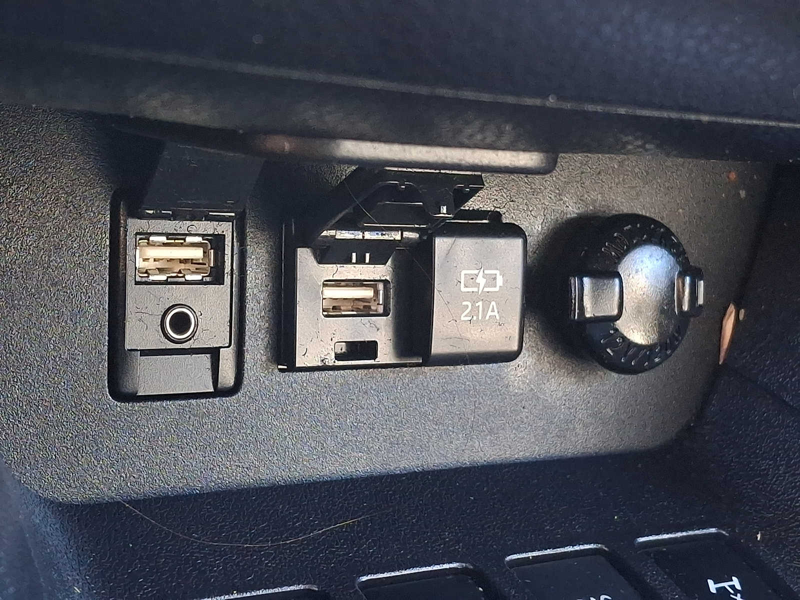 Thumbnail: 2019 Toyota Highlander - 22