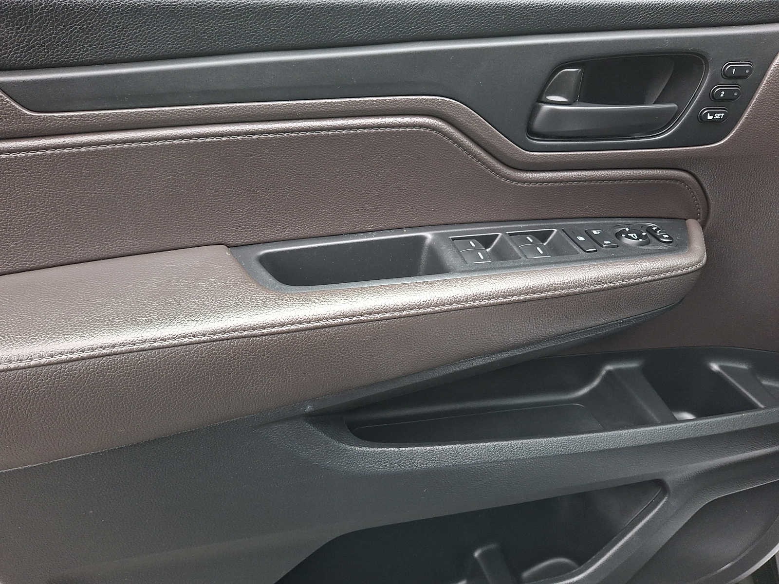 Thumbnail: 2018 Honda Odyssey - 11