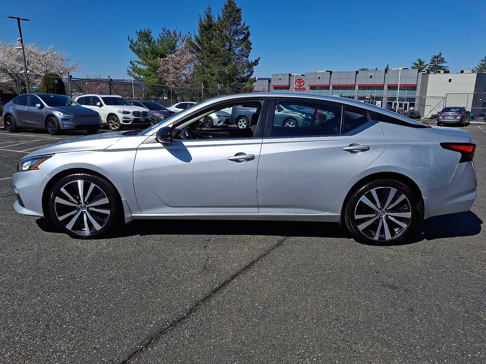 Thumbnail: 2020 Nissan Altima - 7