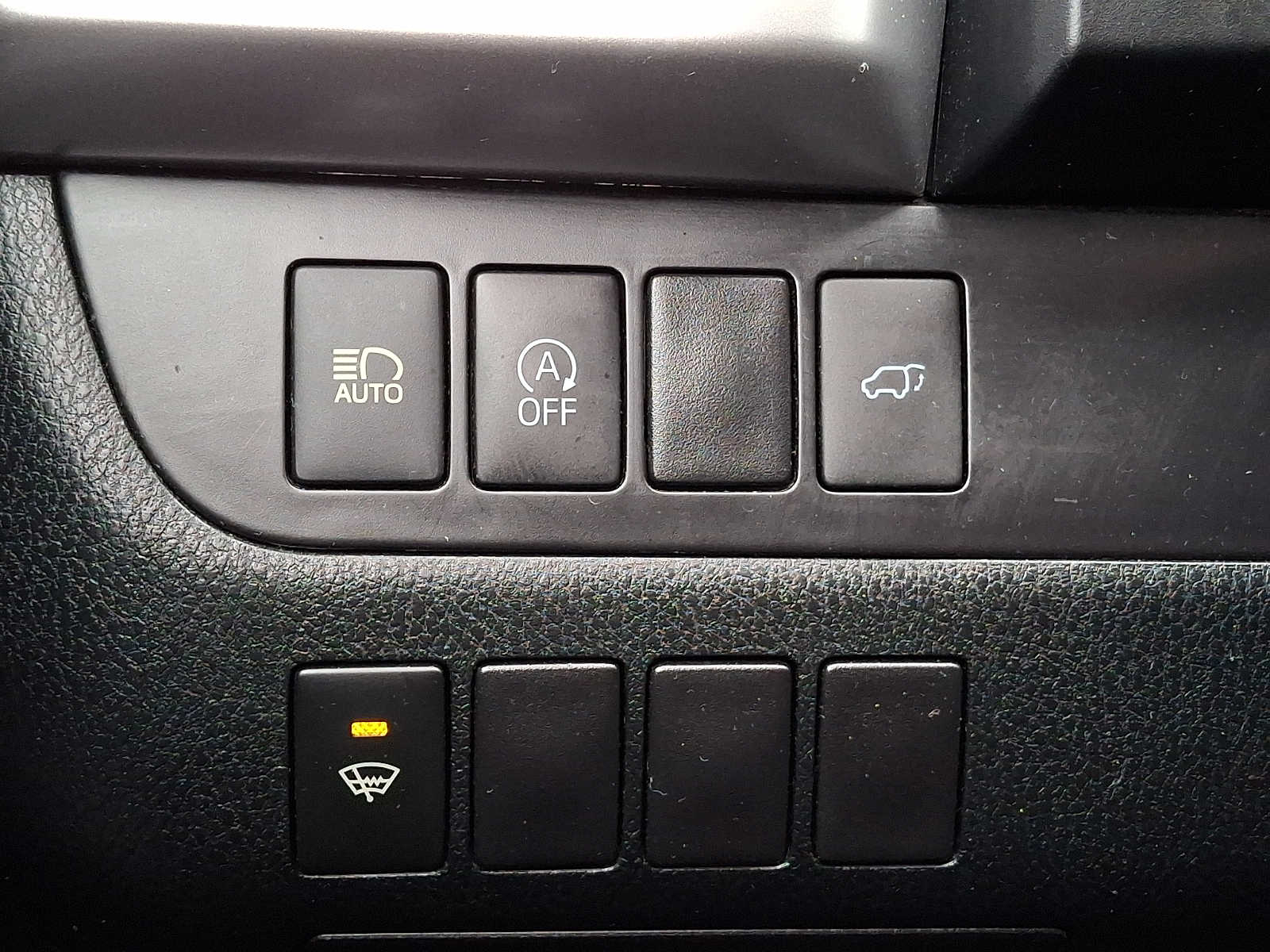 Thumbnail: 2017 Toyota Highlander - 24