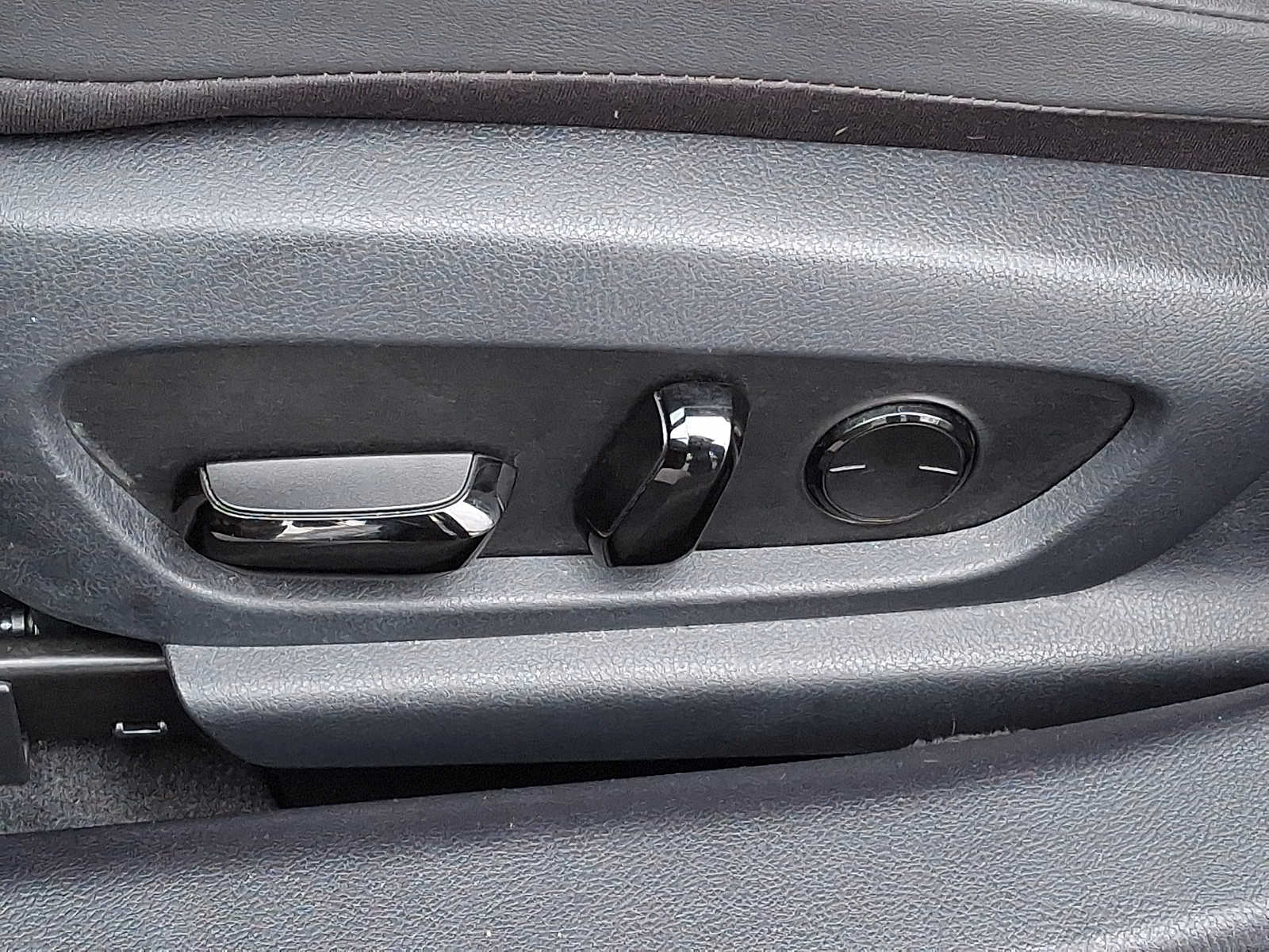 Thumbnail: 2024 Lexus ES - 11