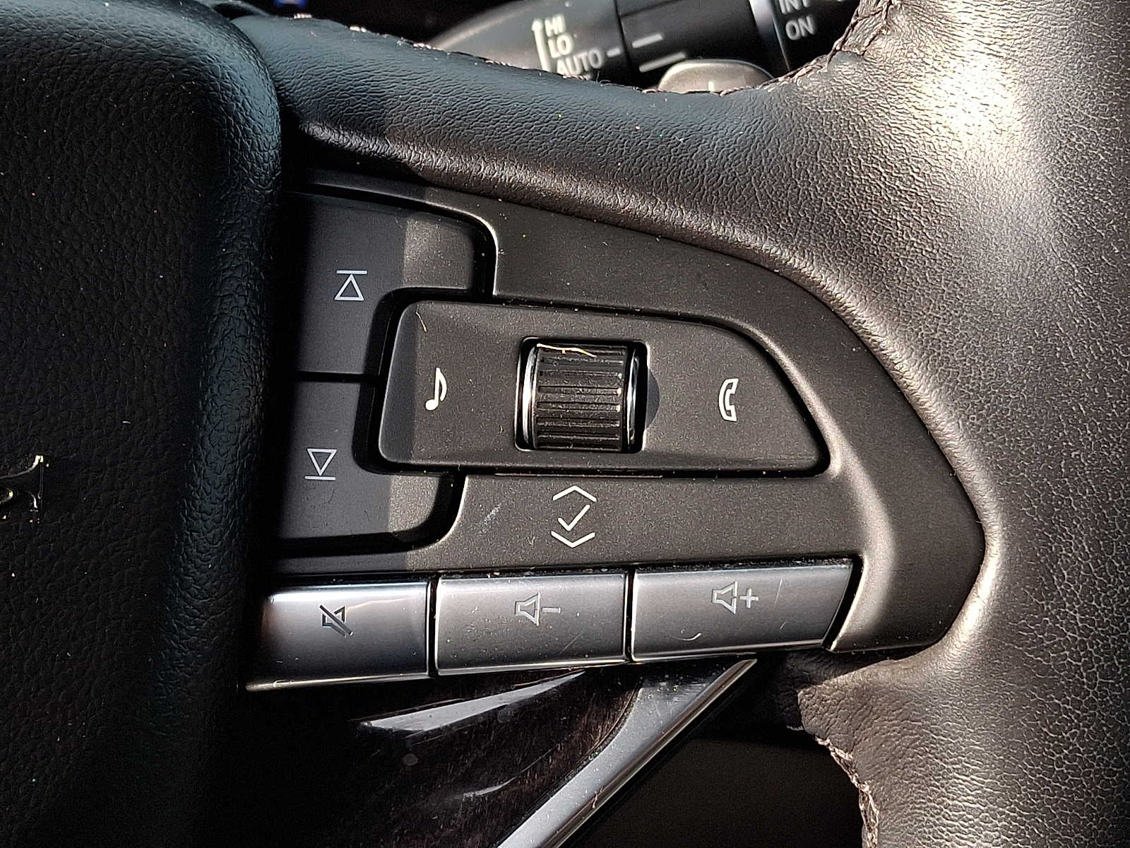 Thumbnail: 2022 Cadillac Escalade - 17