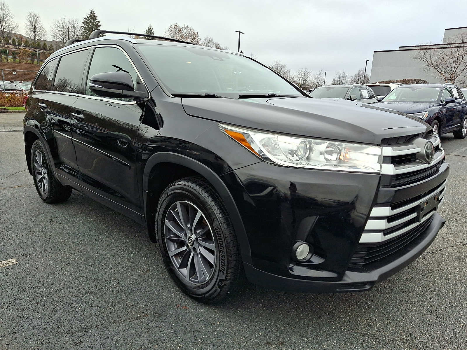 Thumbnail: 2017 Toyota Highlander - 3