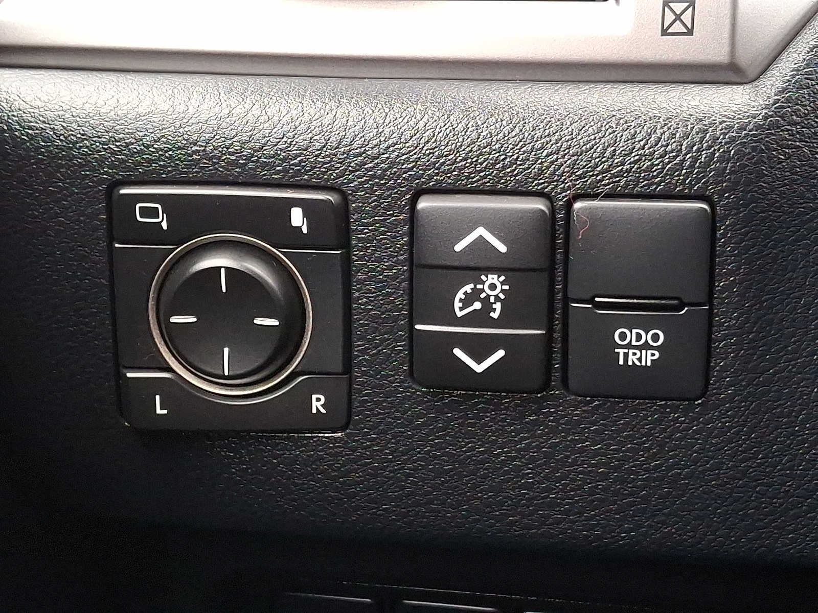 Thumbnail: 2023 Lexus GX - 24