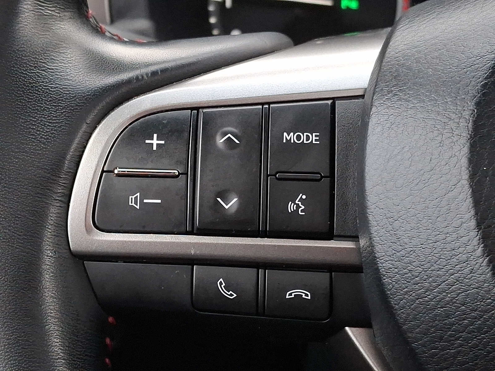 Thumbnail: 2023 Lexus GX - 18