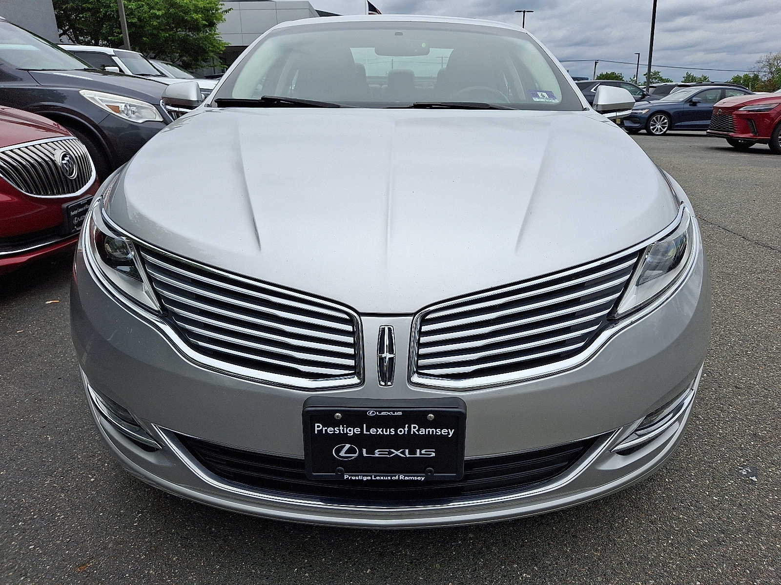 Thumbnail: 2016 Lincoln MKZ - 2