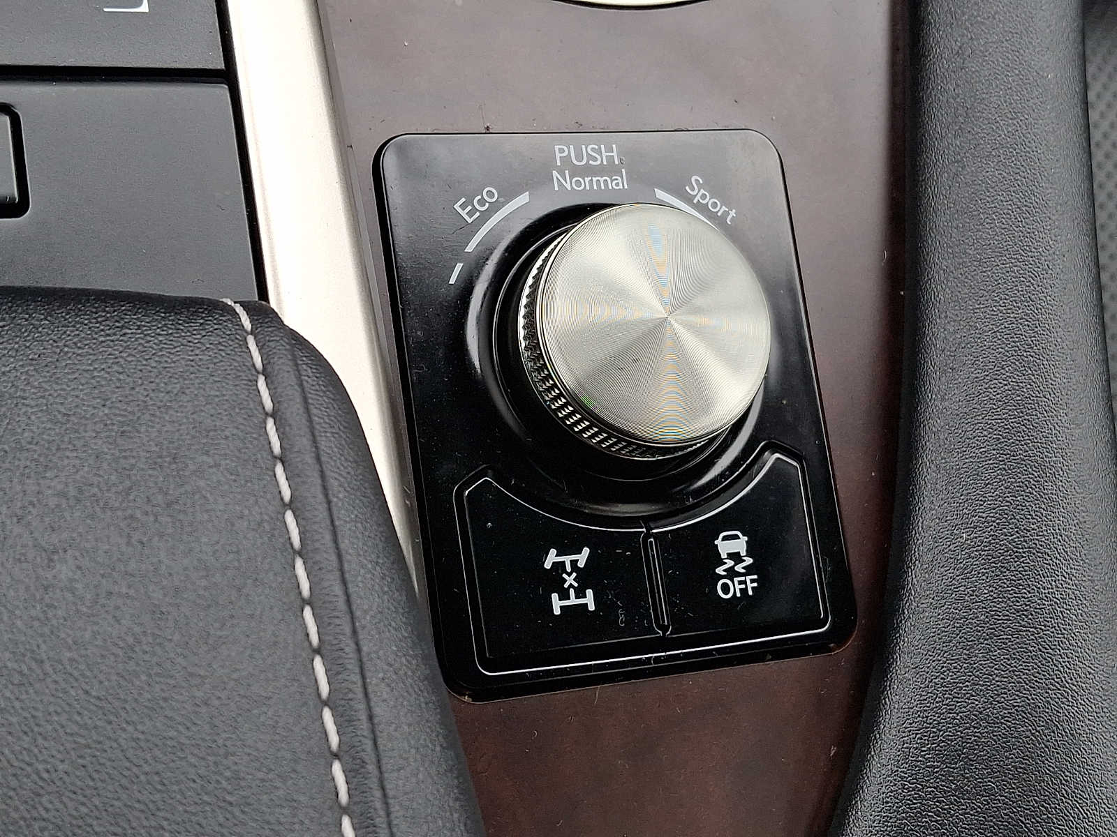 Thumbnail: 2021 Lexus RX - 23