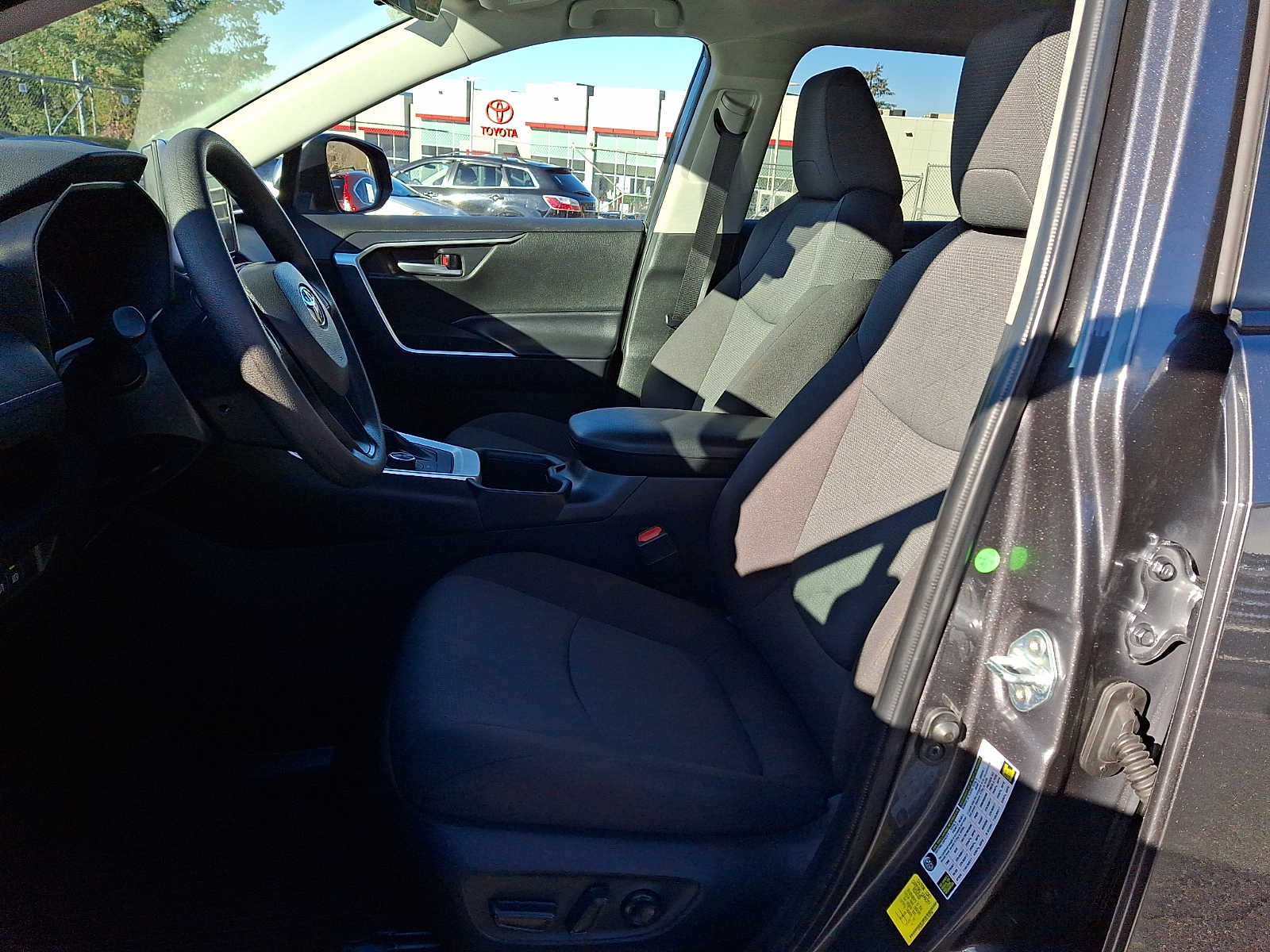 Thumbnail: 2025 Toyota RAV4 - 10