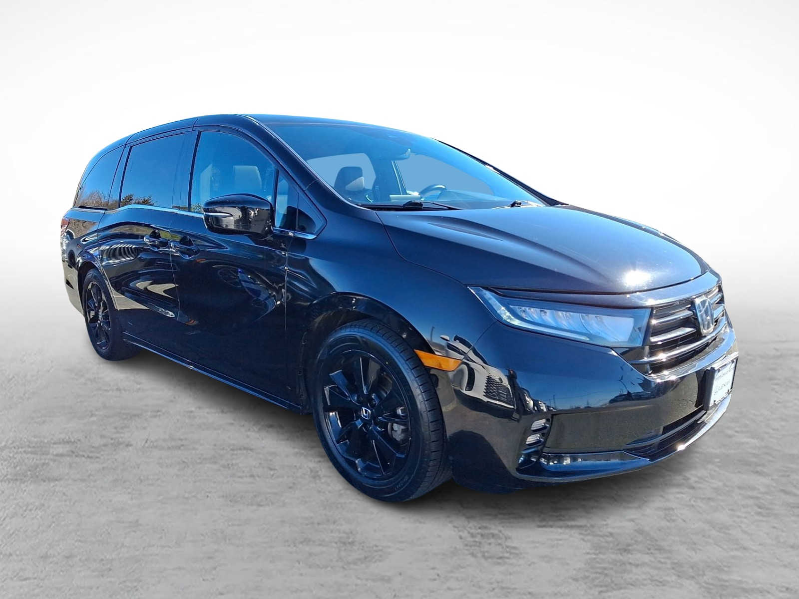 Thumbnail: 2023 Honda Odyssey - 3