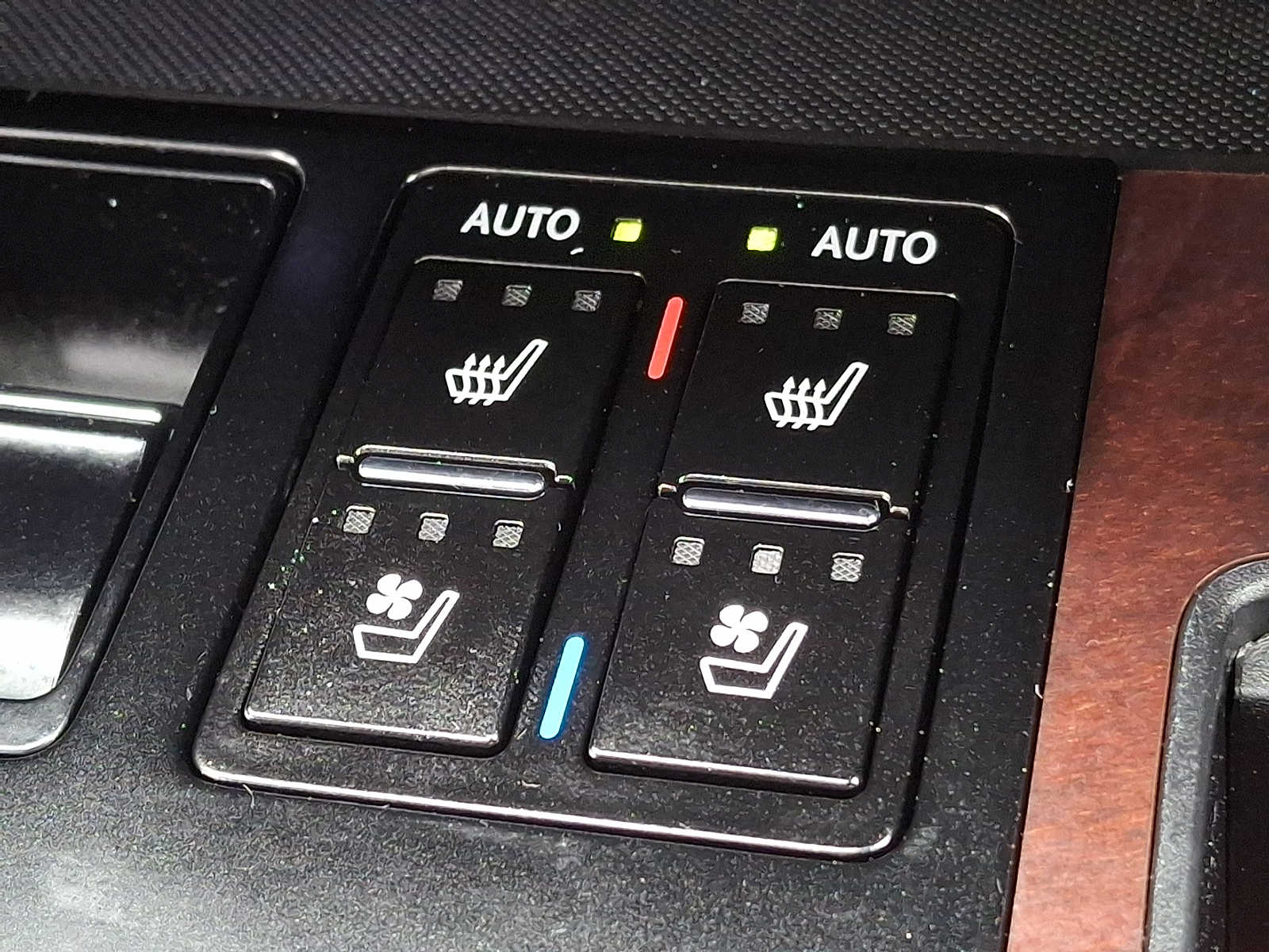 Thumbnail: 2020 Lexus RX - 19