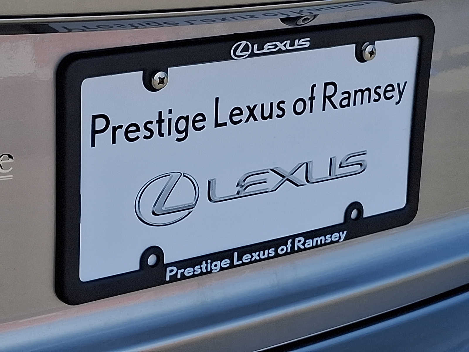 Thumbnail: 2020 Lexus IS - 30