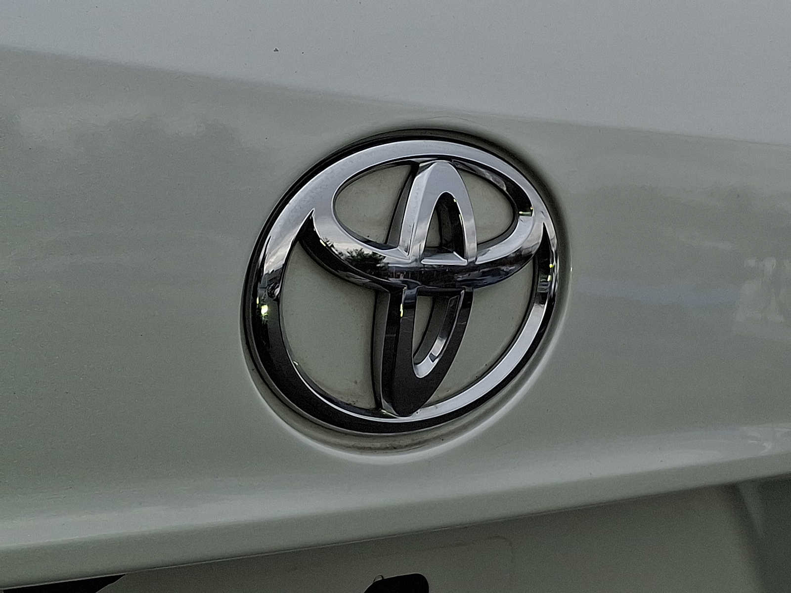 Thumbnail: 2023 Toyota Highlander - 30