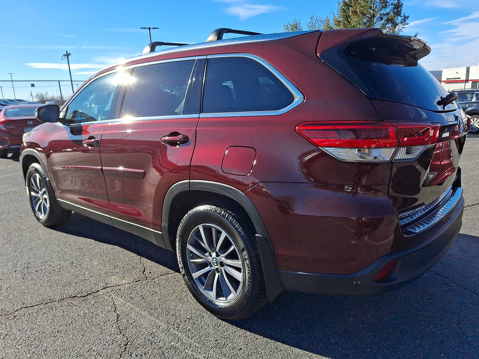 Thumbnail: 2019 Toyota Highlander - 6