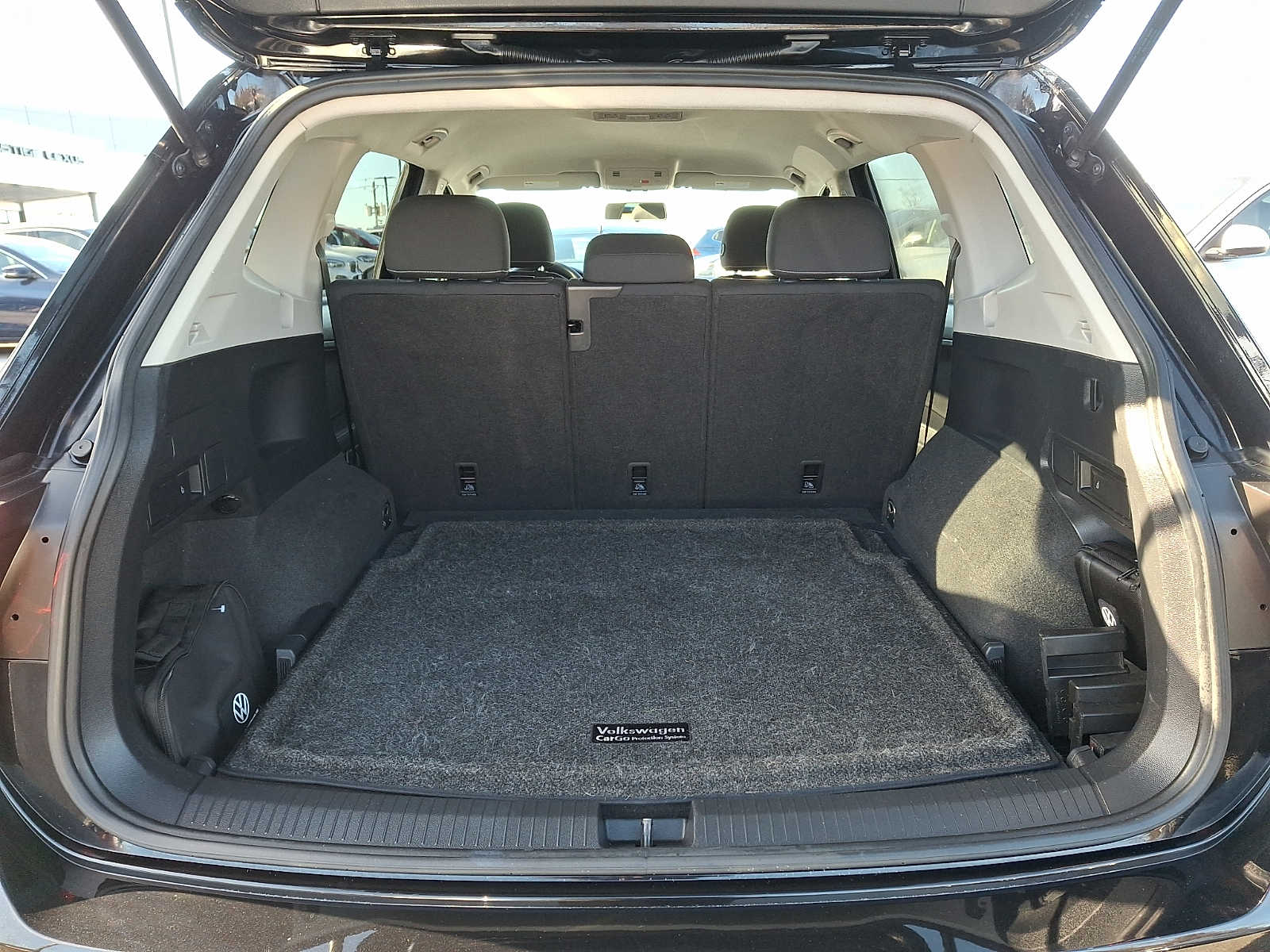 Thumbnail: 2022 Volkswagen Tiguan - 27