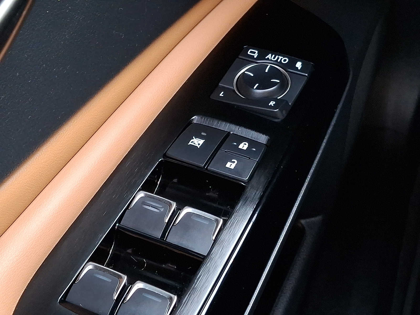 Thumbnail: 2024 Lexus ES - 25