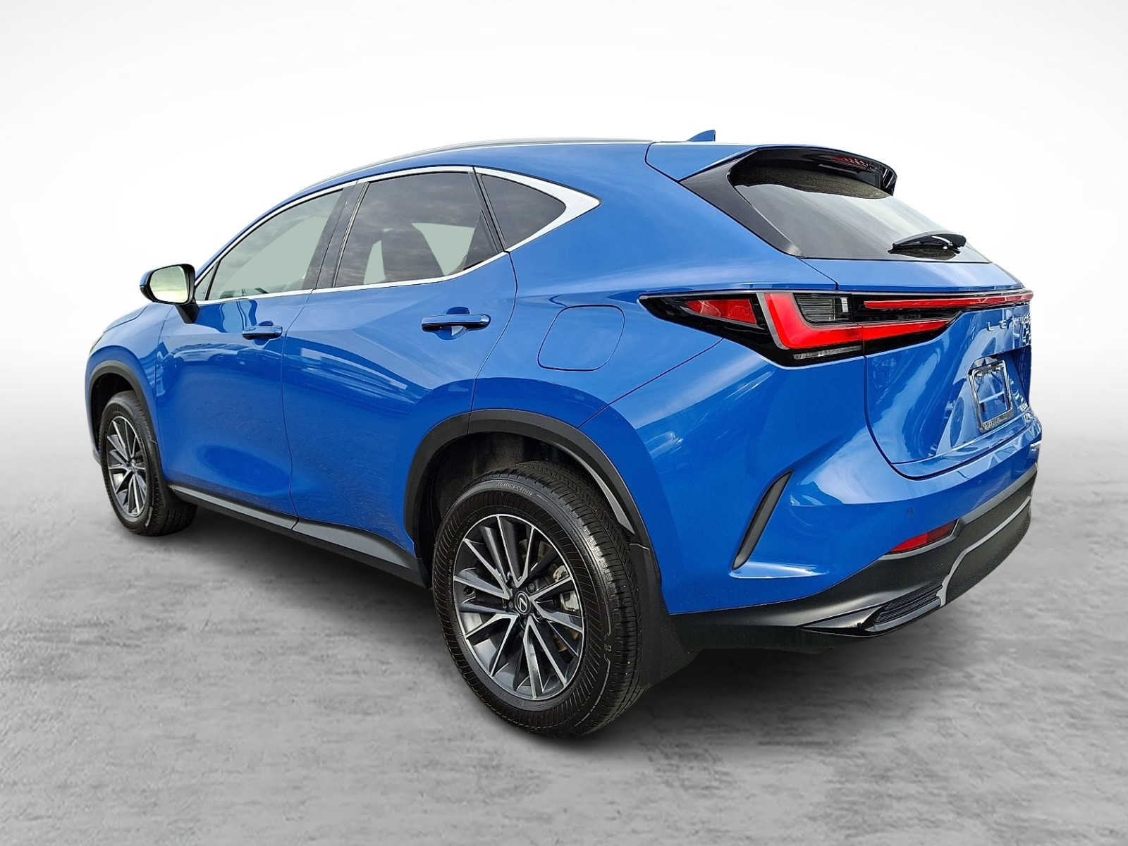 Thumbnail: 2024 Lexus ES - 4