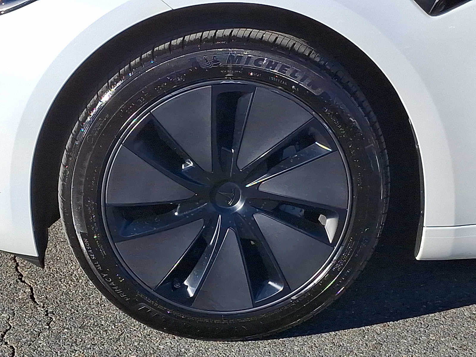 Thumbnail: 2024 Tesla Model 3 - 8