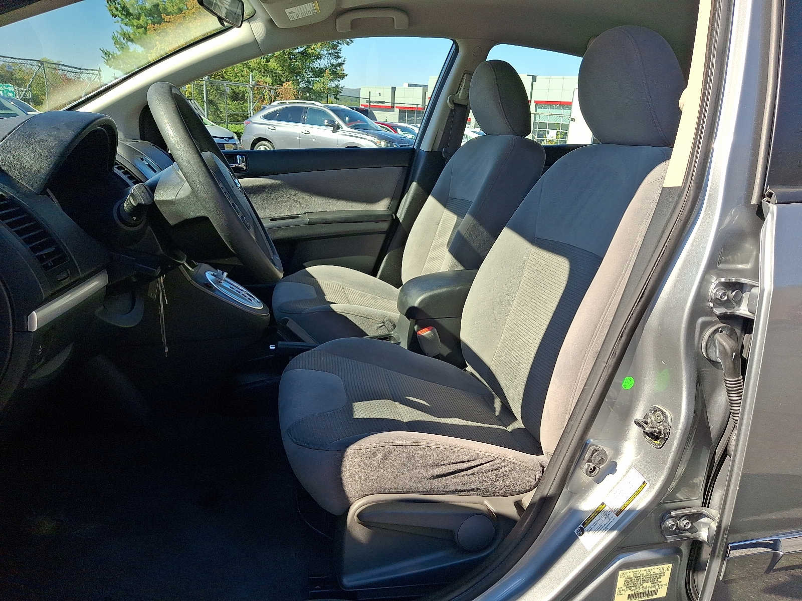 Thumbnail: 2012 Nissan Sentra - 12
