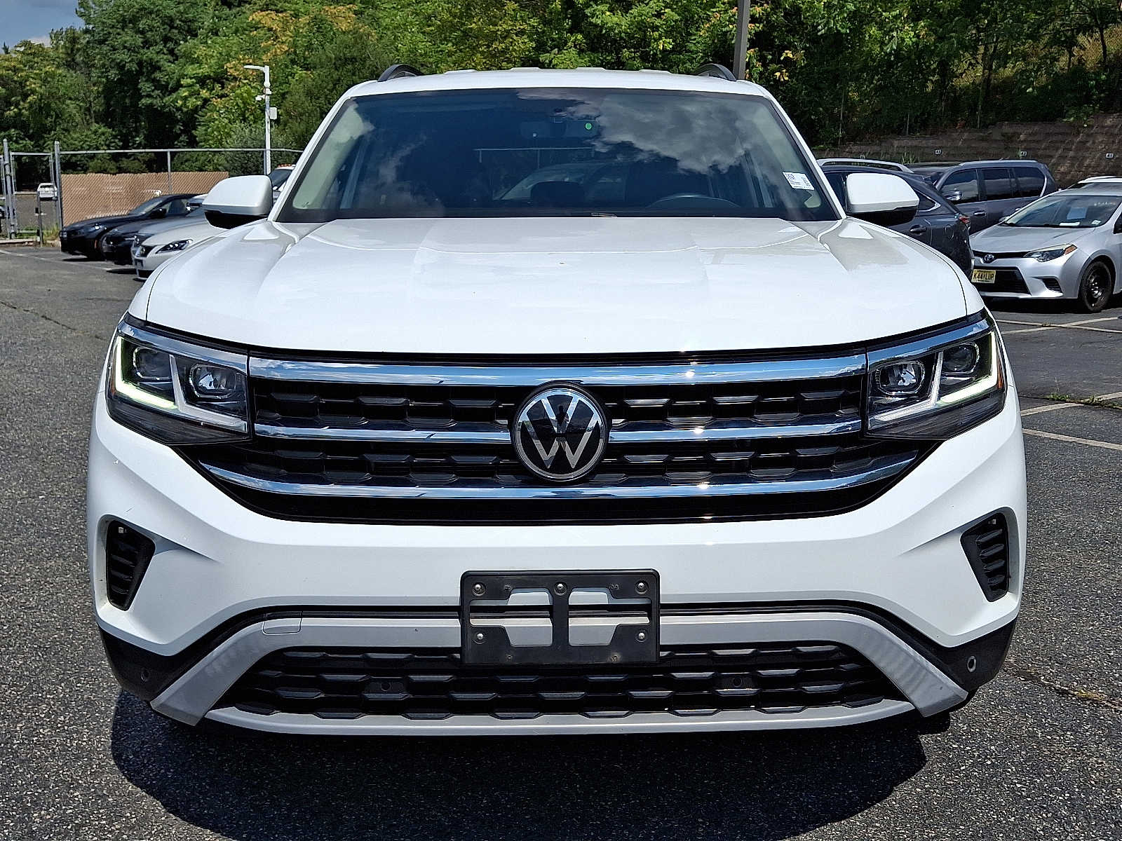 Thumbnail: 2022 Volkswagen Atlas - 2